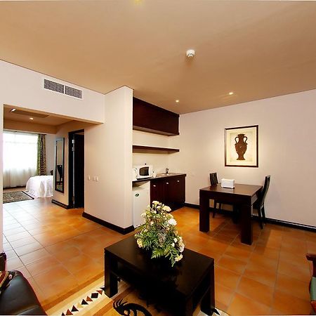 Blue Pearl Hotel & Apartments Dar es Salaam Exterior foto