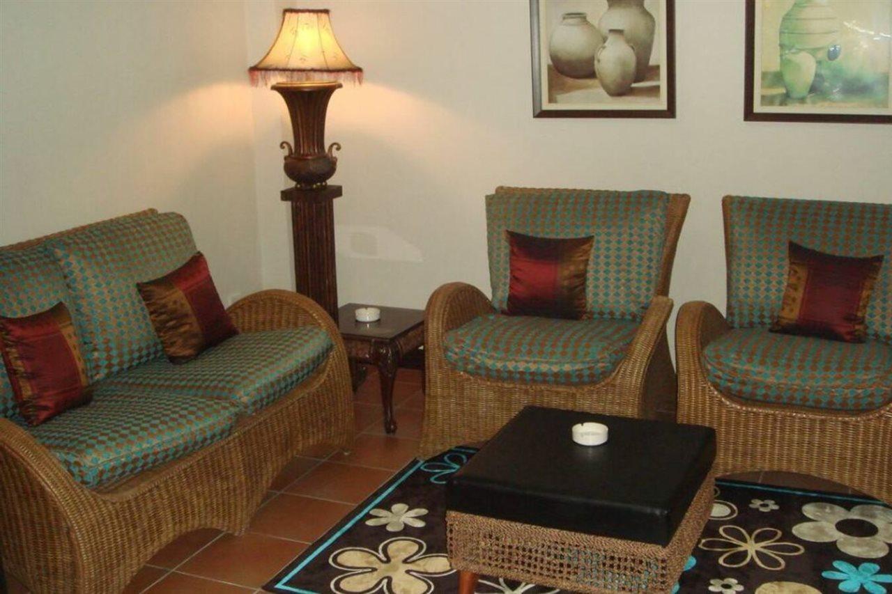 Blue Pearl Hotel & Apartments Dar es Salaam Exterior foto