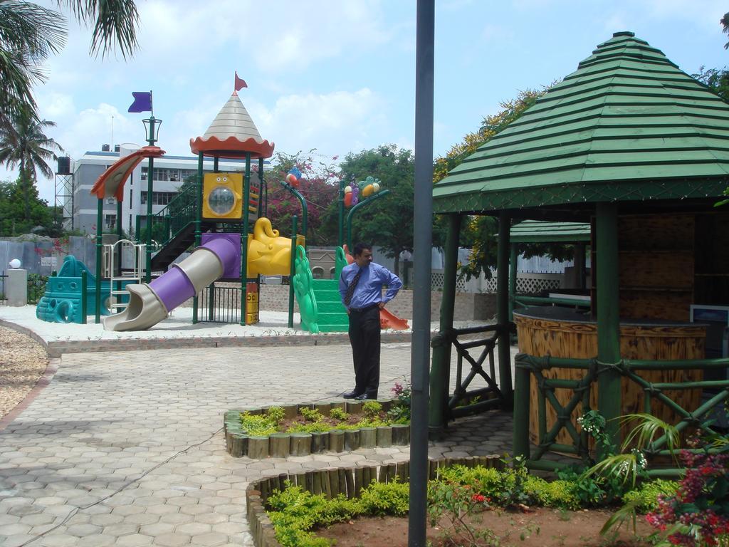 Blue Pearl Hotel & Apartments Dar es Salaam Exterior foto