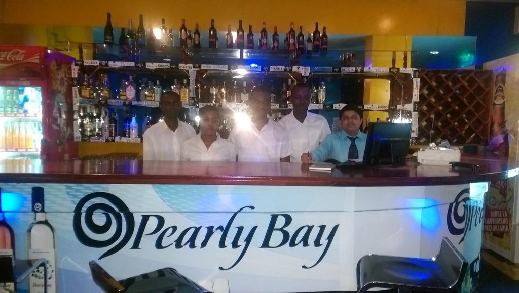Blue Pearl Hotel & Apartments Dar es Salaam Exterior foto