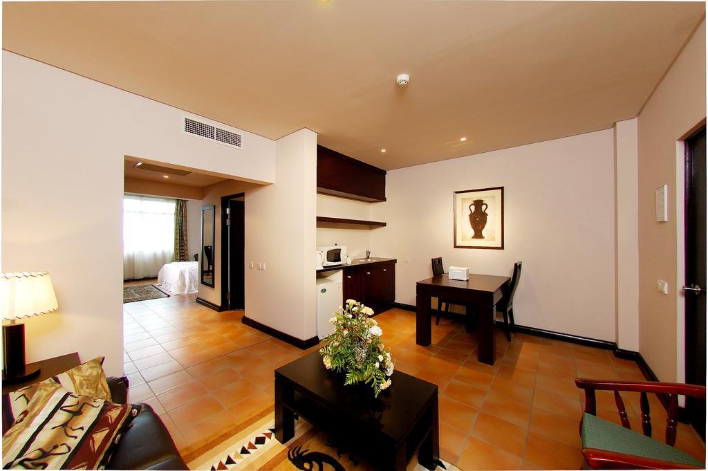 Blue Pearl Hotel & Apartments Dar es Salaam Exterior foto